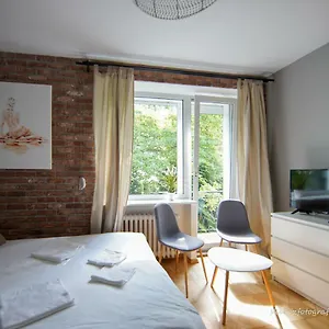 Saska Kepa Apartment
