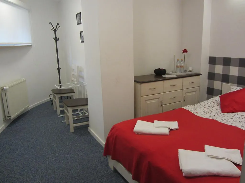 Hostel Ll20